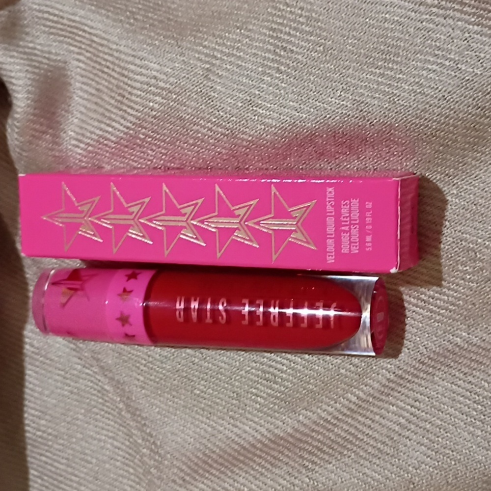 Jeffree Star Velour Liquid Lipstick - Red Rum